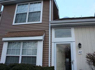 42 Canterbury Cir, Somerset, NJ 08873