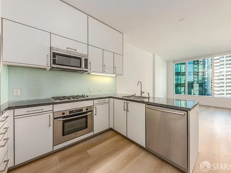 333 Main St #3339H — Photo 1