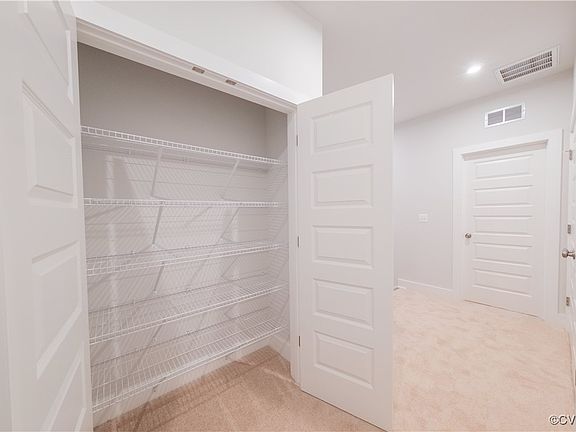 3rd image of 9935 Golden Trout Lane Gln