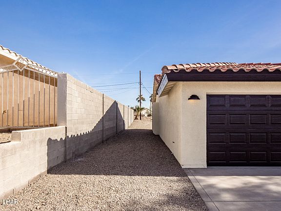 2nd image of 3112 Thistle Dr