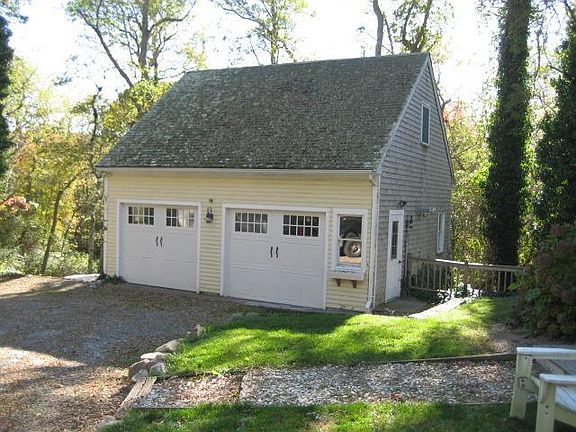 2nd image of 241 Plum Street