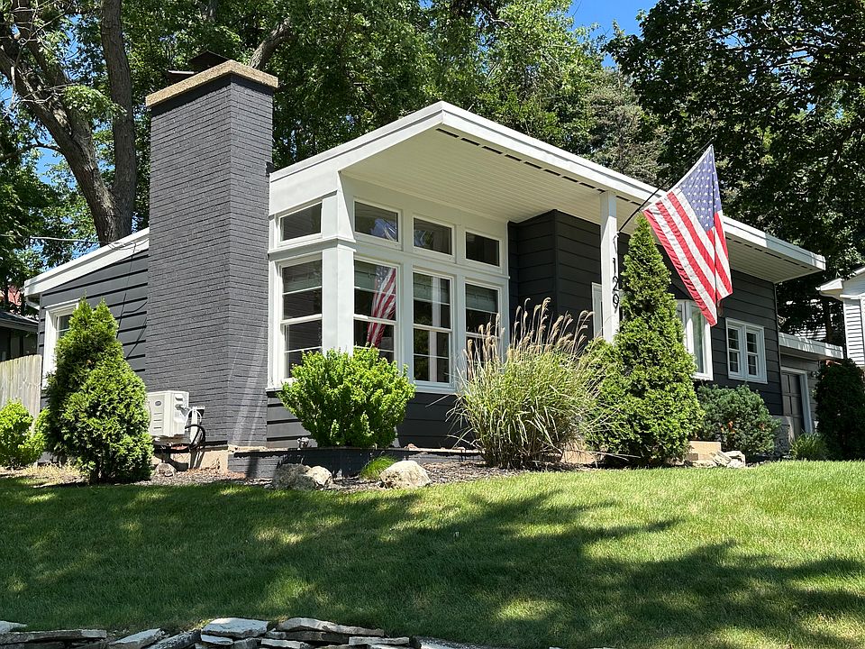 1st image of 129 Oak St