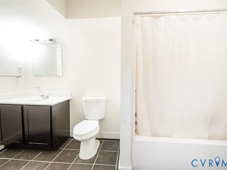 407 W Clay St #B — Photo 4