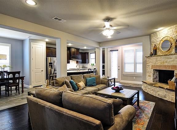 4th image of 3620 Ainsworth Dr