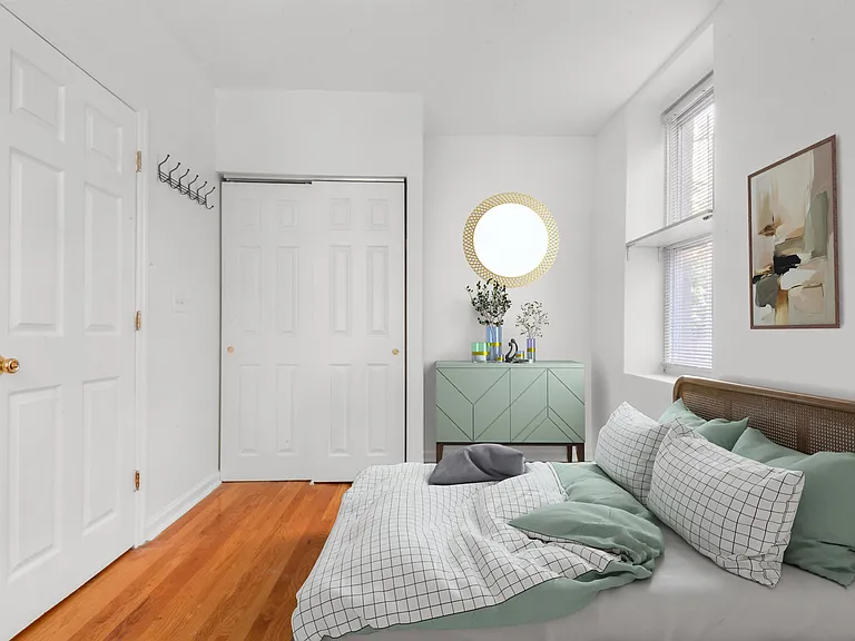 734 Adams St #1B — Photo 5