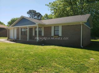 1015 Bristol St, Athens, AL 35611