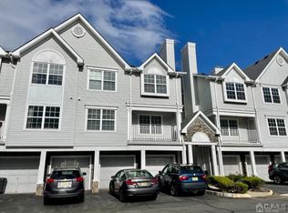 66 Prestwick Way, Edison, NJ 08820
