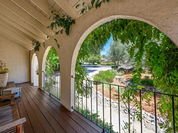 23100 Sunset Ridge Dr, Auburn, CA 95602