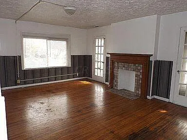 2 bed, 1.0 bath, 1100 sqft, $990 — Photo 2