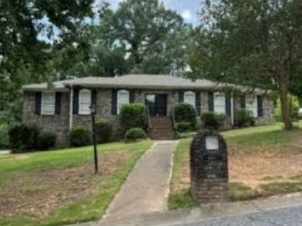 2660 Foothills Dr, Birmingham, AL 35226