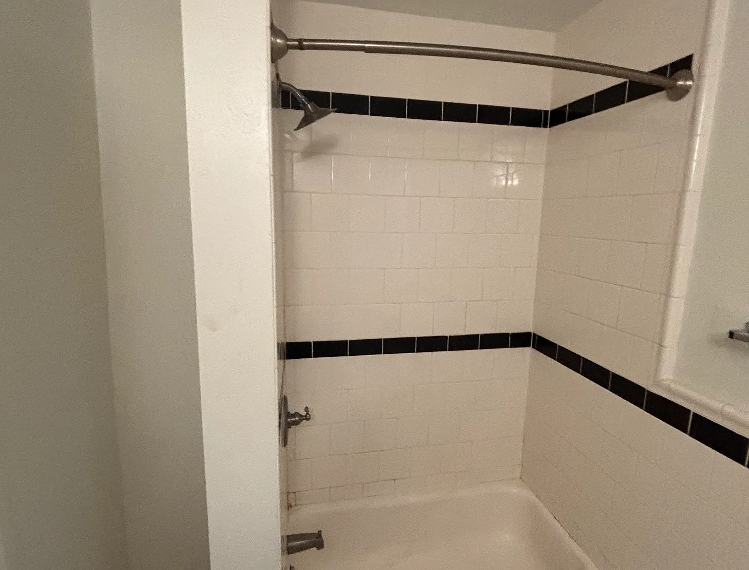 2 bed, 1100 sqft, $1,400 — Photo 3
