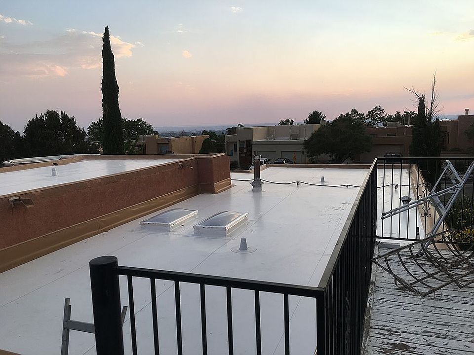 2nd image of 1510 Monte Largo Dr NE
