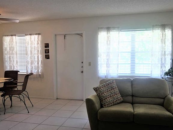 3rd image of 38 Vista Gardens Trl