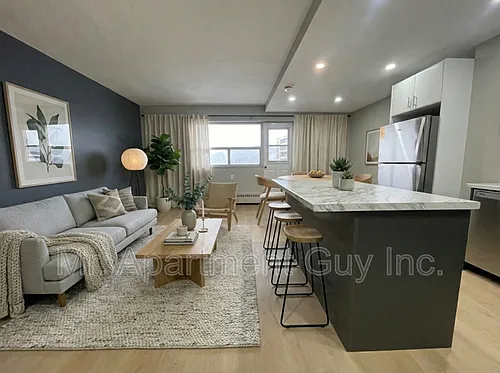 45 Paisley Blvd W #2 Photo 1