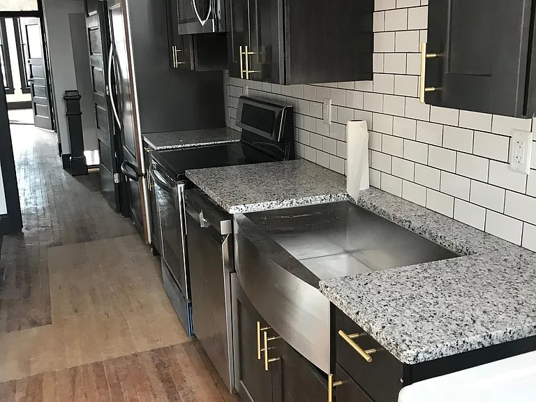 25 E Main St #2 — Photo 1
