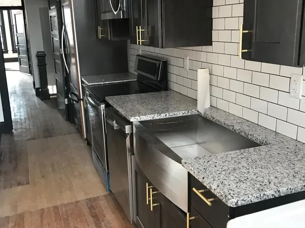 25 E Main St, Platteville, WI