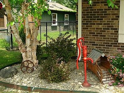 3rd image of 545 Nelson Dr