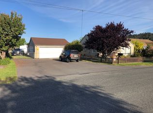 240 N Brooking Ave, Smith River, CA