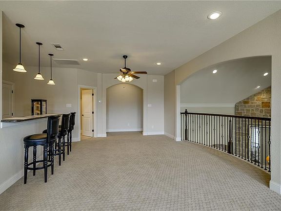 4th image of 801 Falls Creek Ct