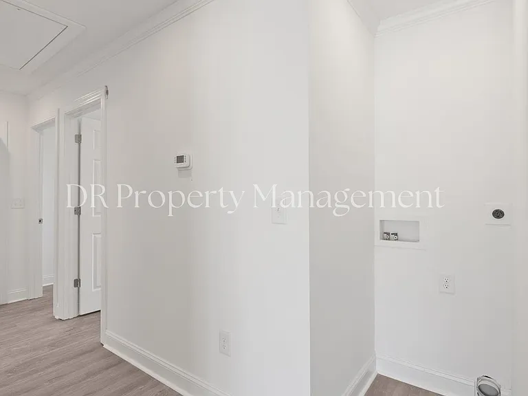1708 Martin Luther King Dr — Photo 10