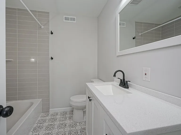 333 Daly St — Photo 22