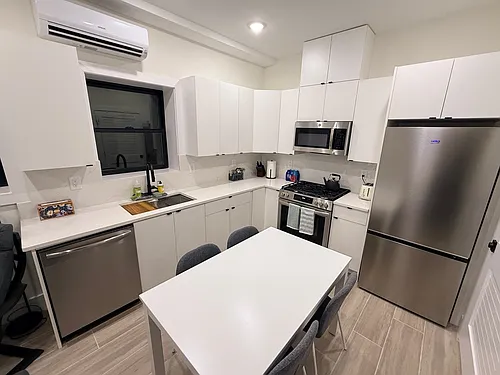 27 Graham St Photo 1