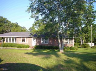 1219 Crestview Dr, Elberton, GA 30635