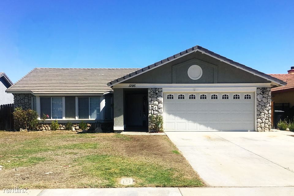 30210002_1295-wrigley-ln_perris_ca_2016-1
