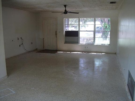 5th image of 330 Melton Dr