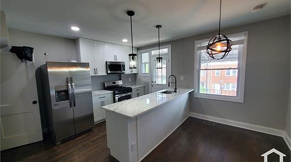 2nd image of 1774 Lang Pl NE
