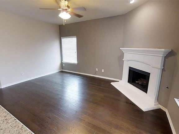 3rd image of 4516 Gunnison Dr