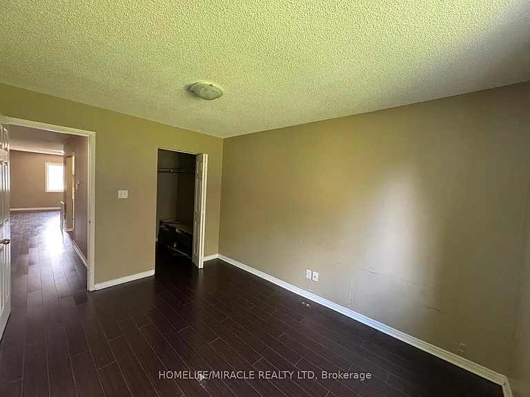 565 Kennedy Rd #7 — Photo 7