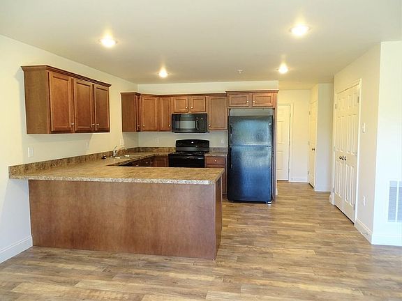 2nd image of 214 Red Fern Dr
