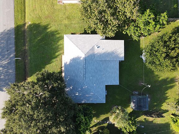 2nd image of 279 Wavecrest Ave NE