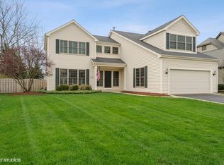 607 Salceda Dr, Mundelein, IL 60060