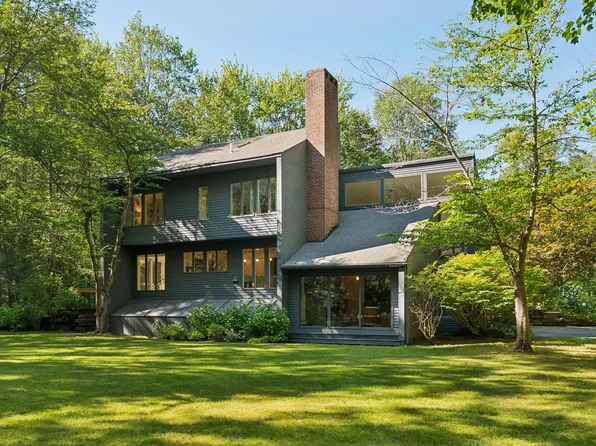 53 Waites Landing Road, Falmouth, ME 04105