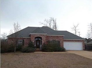 204 Old Town Ln, Brandon, MS 39042