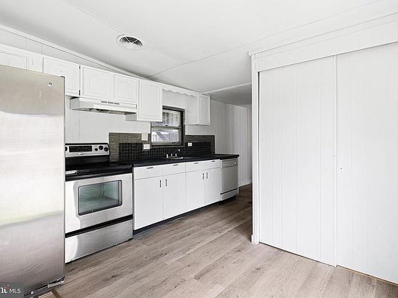 4th image of 1446 Gibson Rd