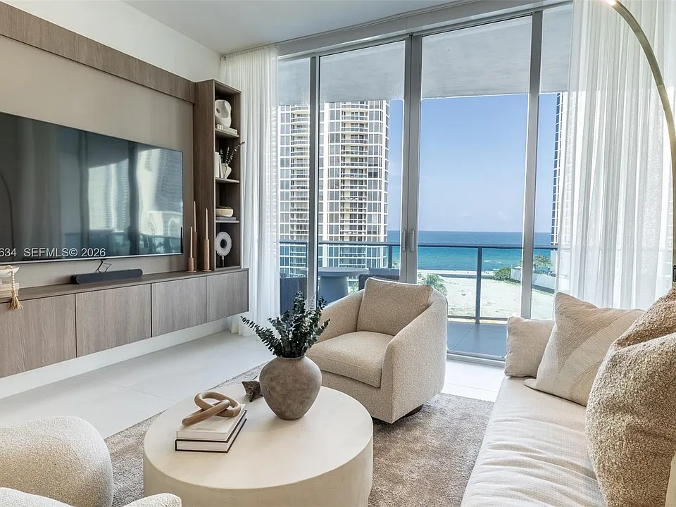 17550 Collins Ave #703