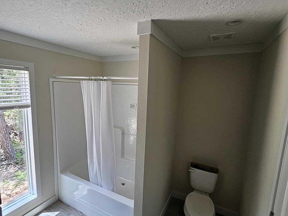 3rd image of 32 E Buckeye St