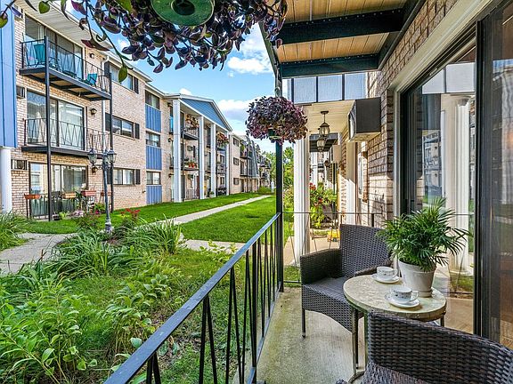 4th image of 8515 W Catherine Ave Unit 183