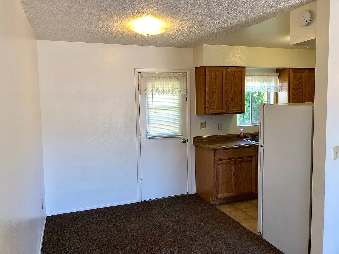 1943 Florence Ave — Photo 2
