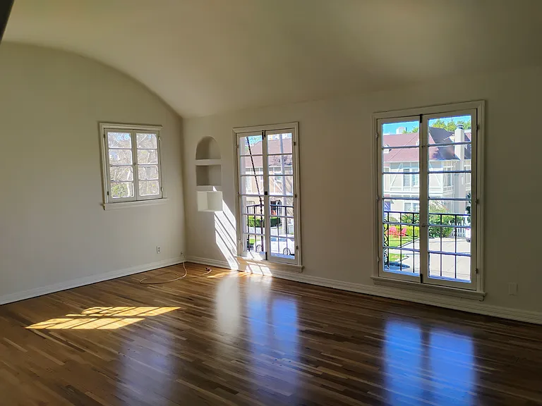 216 1/4 S Poinsettia Pl — Photo 19
