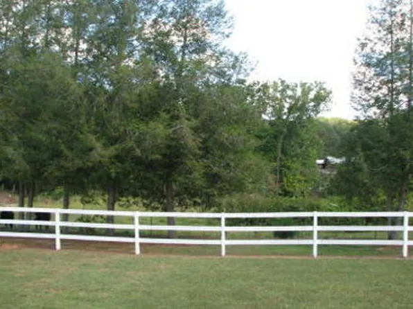 319 Ogle Rd, Seymour, TN 37865