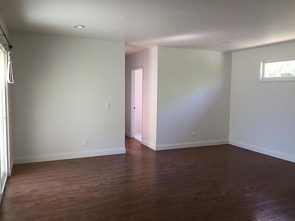 3rd image of 467 S Michillinda Ave