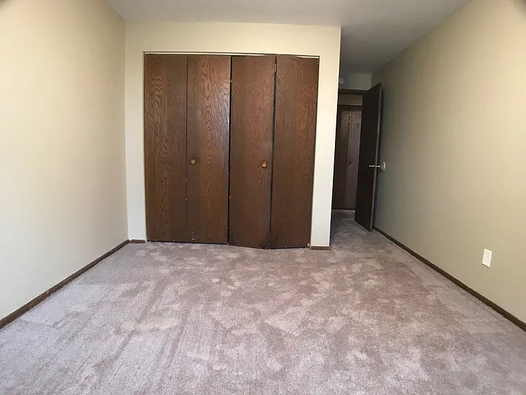 795 East 6th St — Photo 10