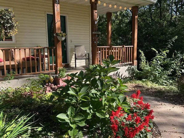 308 S Glover Rd, River Falls, WI 54022