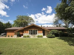 3455 S Heide Ln, New Berlin, WI 53146