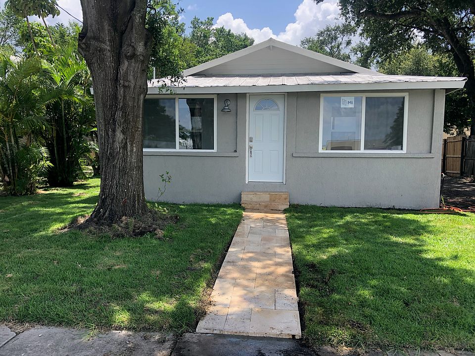 1st image of 411 Ariana Ave