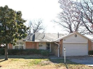 2318 W Newton Ct, Tulsa, OK 74127